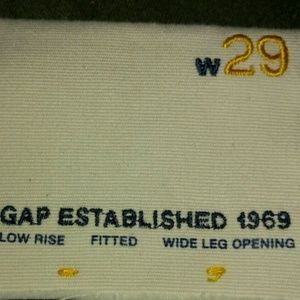 NWT Gap Lightweight Jeans